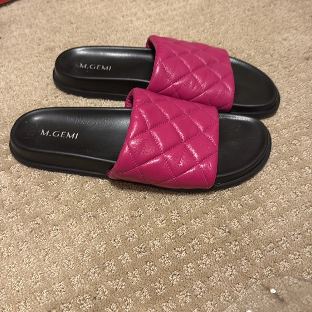 M Gemi Quilted Slide - Picture 2 of 6
